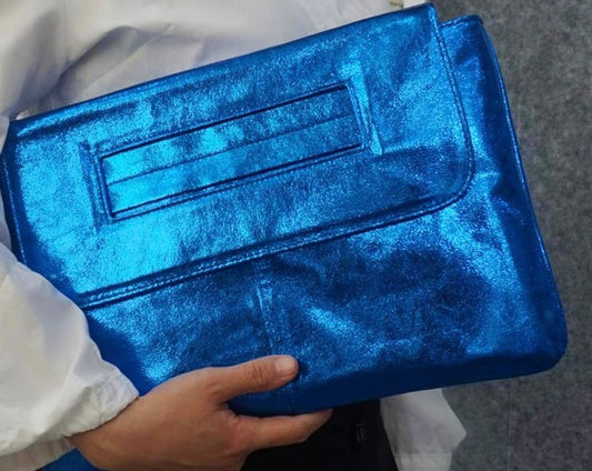 In The Clutch (Shiny Blue)